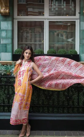 Farah Talib Aziz - Garden of Grace -  Saffron Arch Florals 4B