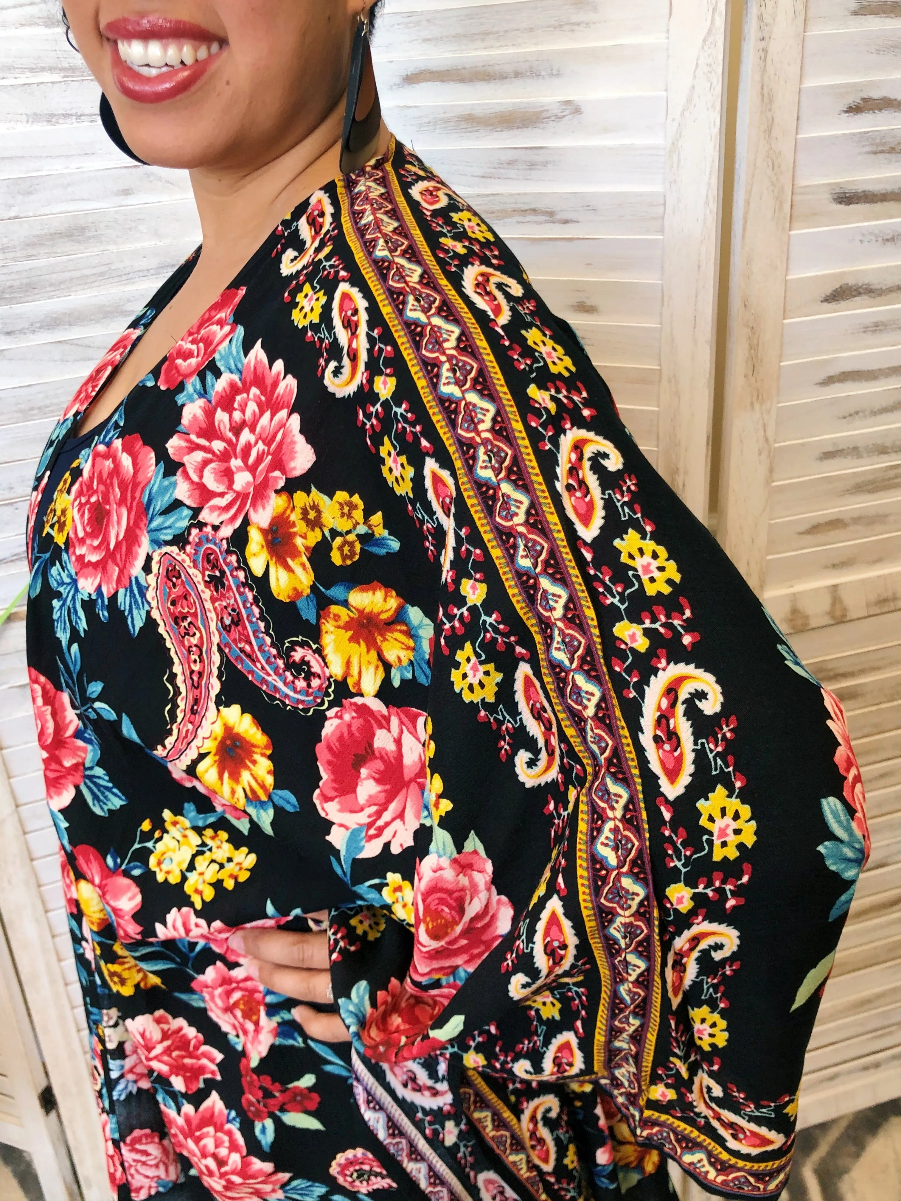 #K84  Keep A Secret Floral Kimono (Black)